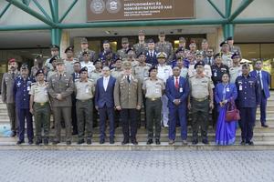 bangladesi_nyitó és belső